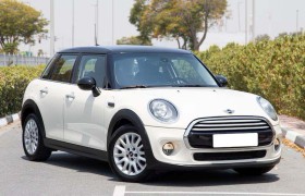 Mini Cooper 4 Doors / GCC / 2015 / Perfect Condition / 980 Dirhams Monthly.