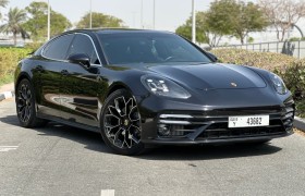 Porsche Panamera 4S / American / 2017 / Perfect Condition / 3000 Dirhams Monthly.