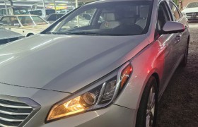 2016 Hyundai Sonata SE Silver Sedan (American Specs)