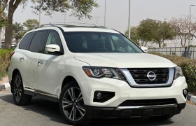 Nissan Pathfinder SV / American / 2017 / Perfect Condition / 7 Seats / 2 Keys